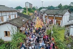 又潇洒又犀利！贝巴双红会上演帽子戏法+精彩倒钩！